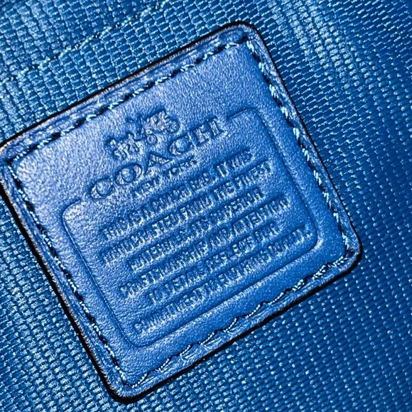 Coach Cobalt Blue Pebbled Leather Chain Wristlet/Mini Bag - Picture 9 of 11